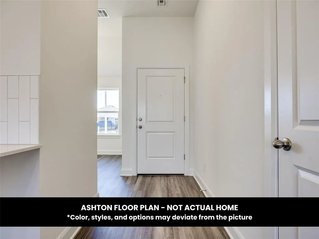 Photo 4 — 9116 Sweetwater Boulevard, Oklahoma City, OK 73160