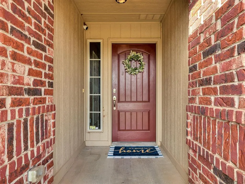 Photo 2 — 2501 Fawn Lily Road, Oklahoma City, OK 73128