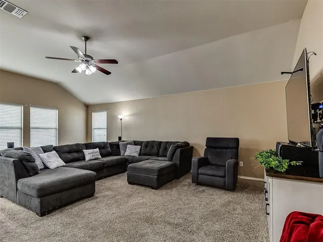 Photo 4 — 2501 Fawn Lily Road, Oklahoma City, OK 73128