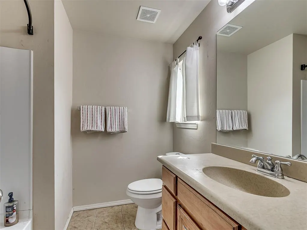Photo 11 — 2501 Fawn Lily Road, Oklahoma City, OK 73128