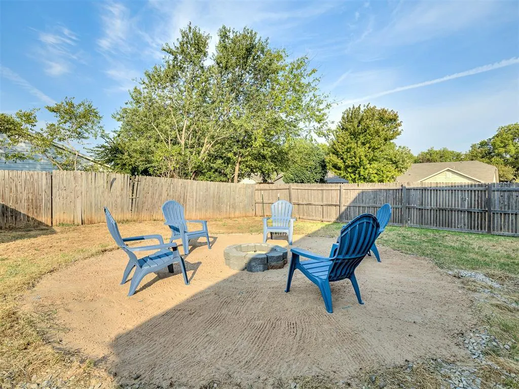 Photo 18 — 2501 Fawn Lily Road, Oklahoma City, OK 73128