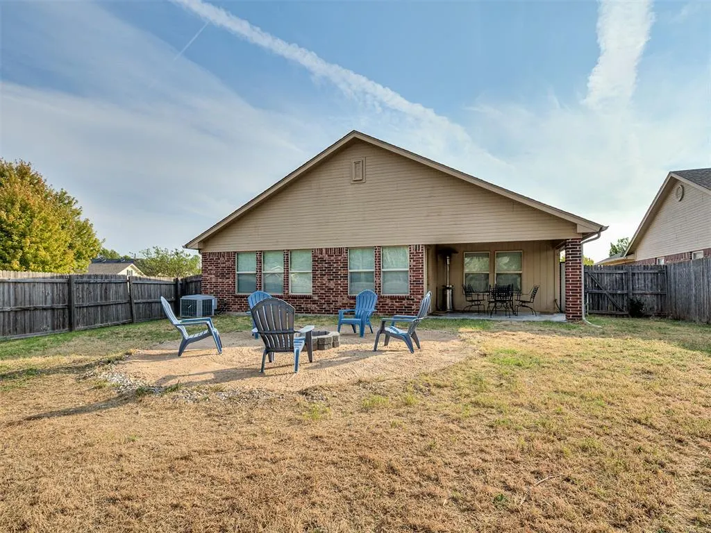 Photo 20 — 2501 Fawn Lily Road, Oklahoma City, OK 73128