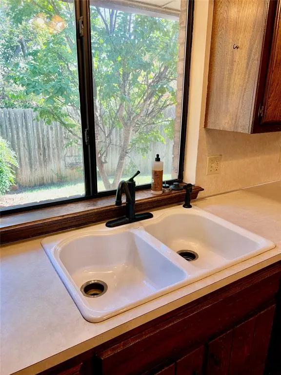 Photo 9 — 1201 SW 107th Street, Oklahoma City, OK 73170