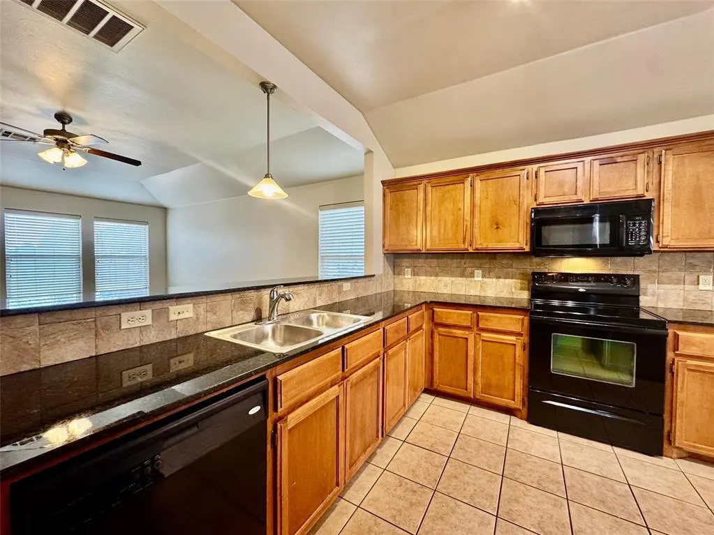 Photo 9 — 1829 NW 146th Street, Edmond, OK 73013