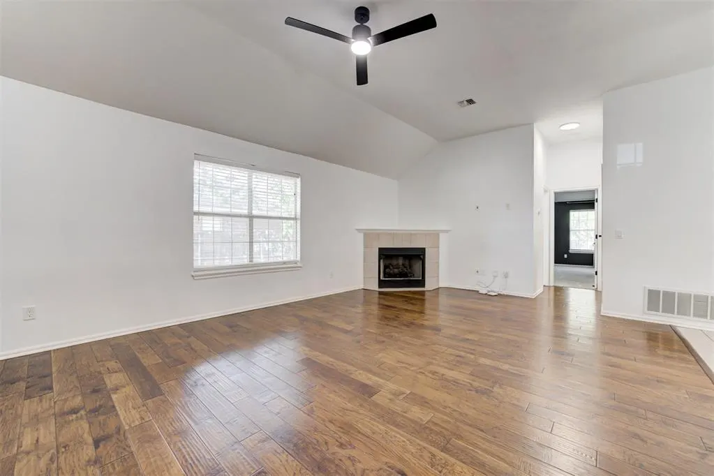 Photo 6 — 11400 Glade Avenue, Oklahoma City, OK 73162
