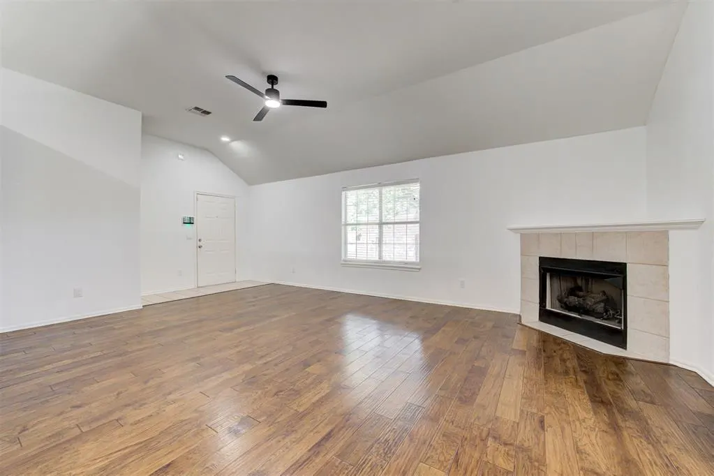 Photo 7 — 11400 Glade Avenue, Oklahoma City, OK 73162