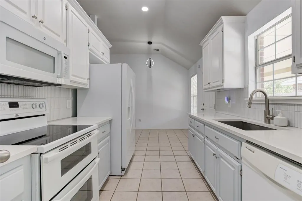 Photo 15 — 11400 Glade Avenue, Oklahoma City, OK 73162