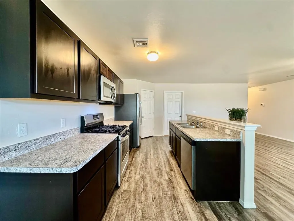 Photo 14 — 4121 Umbria Road, Oklahoma City, OK 73179