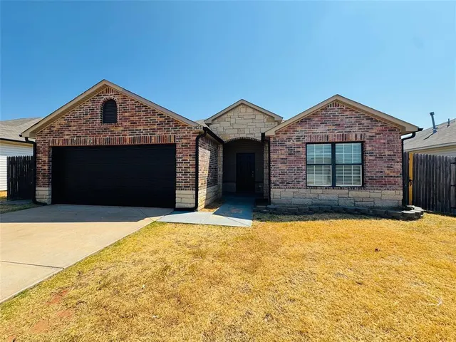 Photo 3 — 1421 Gypsum Place, Noble, OK 73068