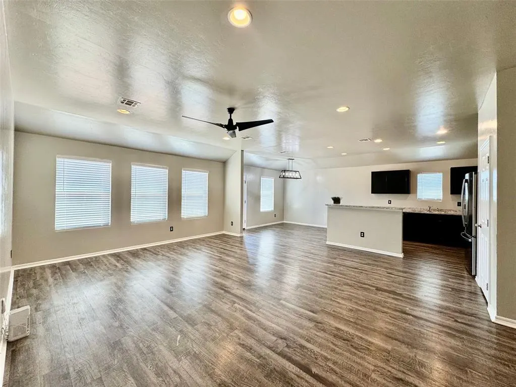 Photo 6 — 1421 Gypsum Place, Noble, OK 73068