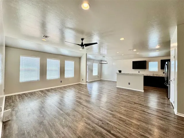 Photo 6 — 1421 Gypsum Place, Noble, OK 73068