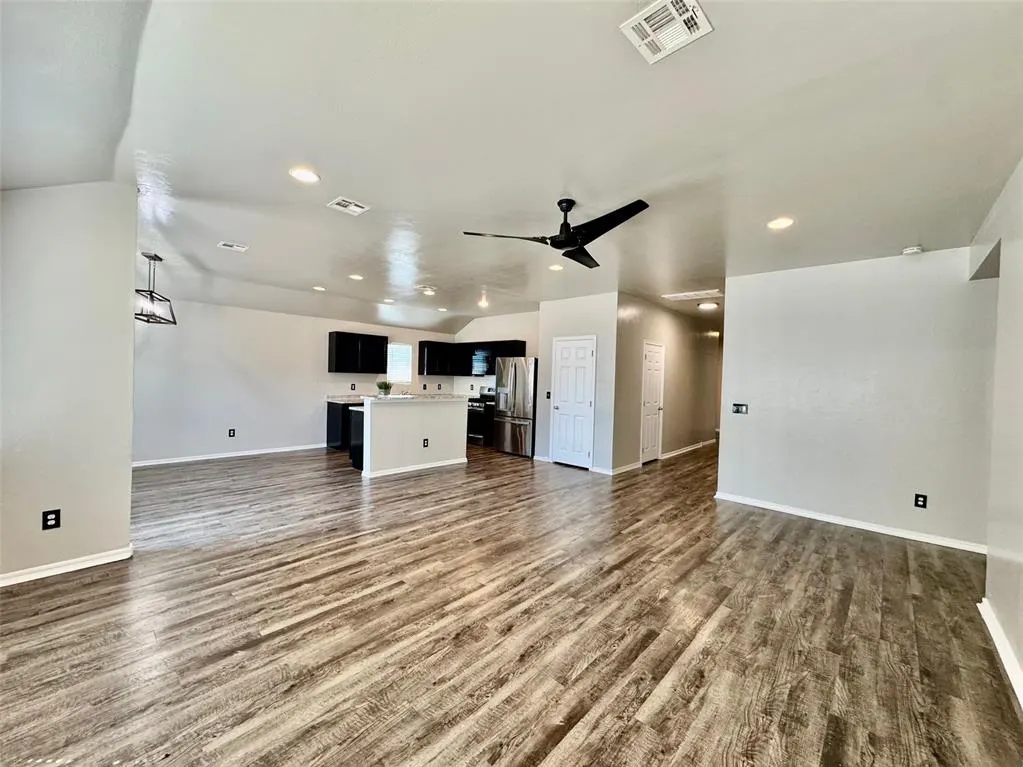 Photo 9 — 1421 Gypsum Place, Noble, OK 73068