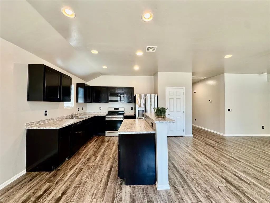 Photo 11 — 1421 Gypsum Place, Noble, OK 73068