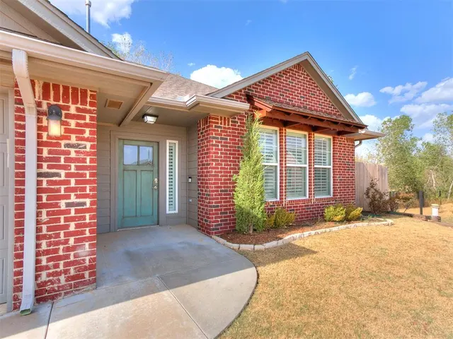 Photo 2 — 429 NW Cindy Court, Piedmont, OK 73078