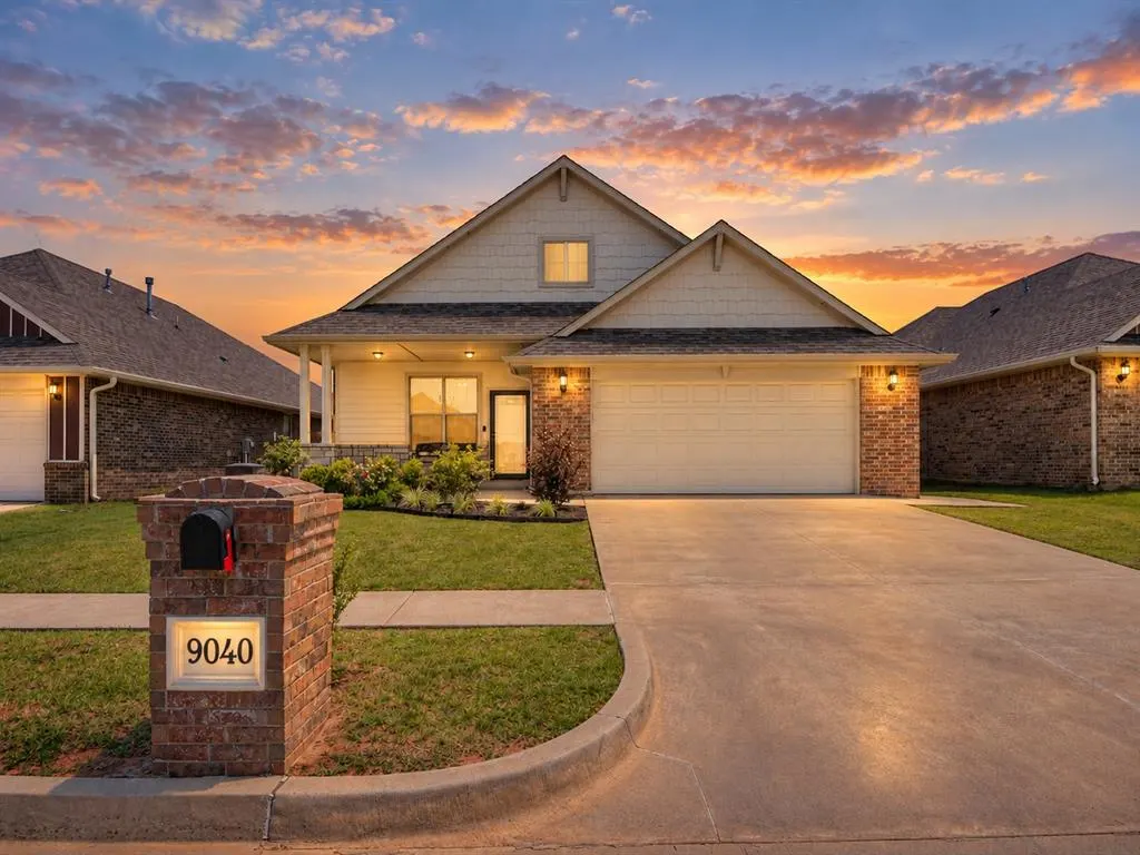 Front exterior — 9040 NW 142nd Street, Yukon, OK 73099