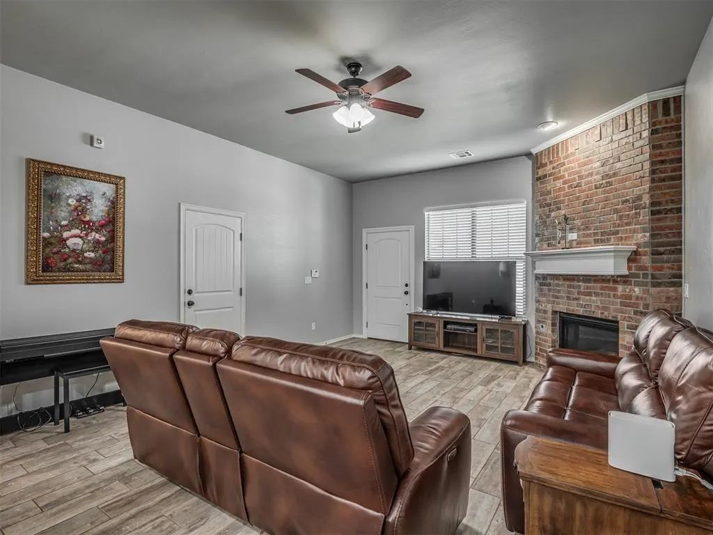 Photo 9 — 9040 NW 142nd Street, Yukon, OK 73099