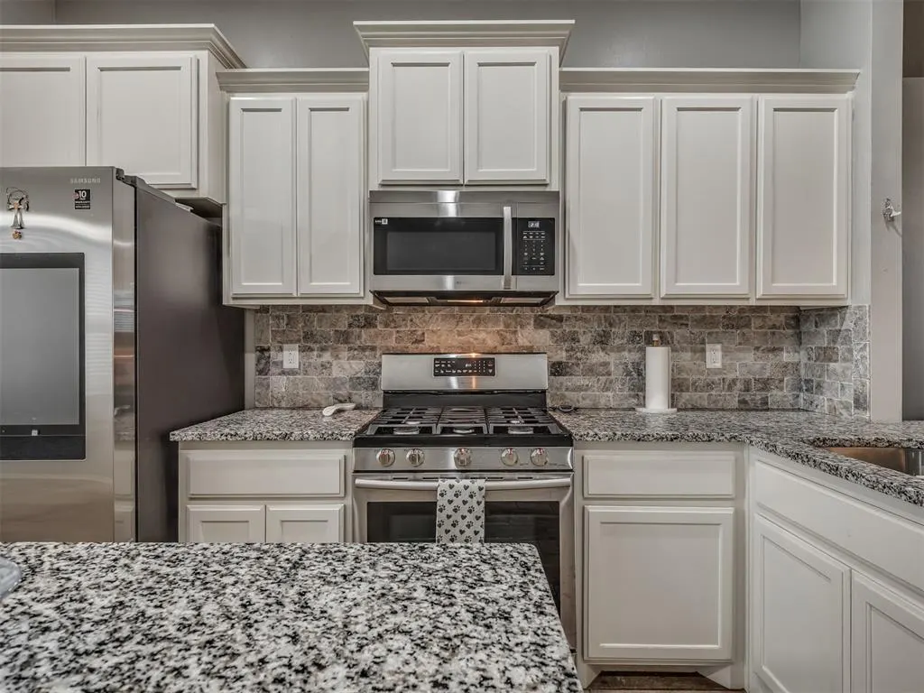 Photo 12 — 9040 NW 142nd Street, Yukon, OK 73099