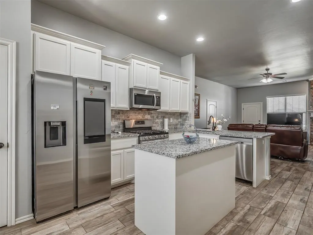 Photo 13 — 9040 NW 142nd Street, Yukon, OK 73099