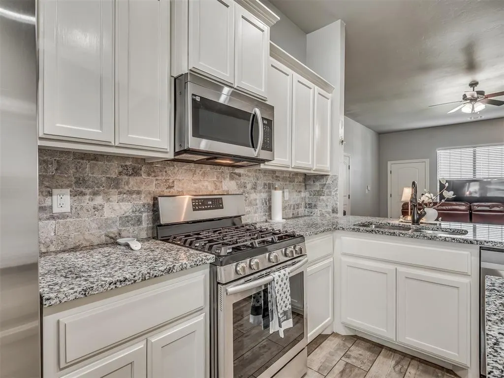 Photo 15 — 9040 NW 142nd Street, Yukon, OK 73099