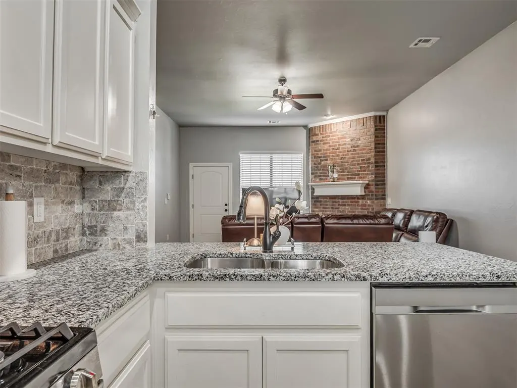 Photo 16 — 9040 NW 142nd Street, Yukon, OK 73099