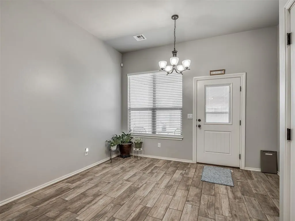 Photo 18 — 9040 NW 142nd Street, Yukon, OK 73099