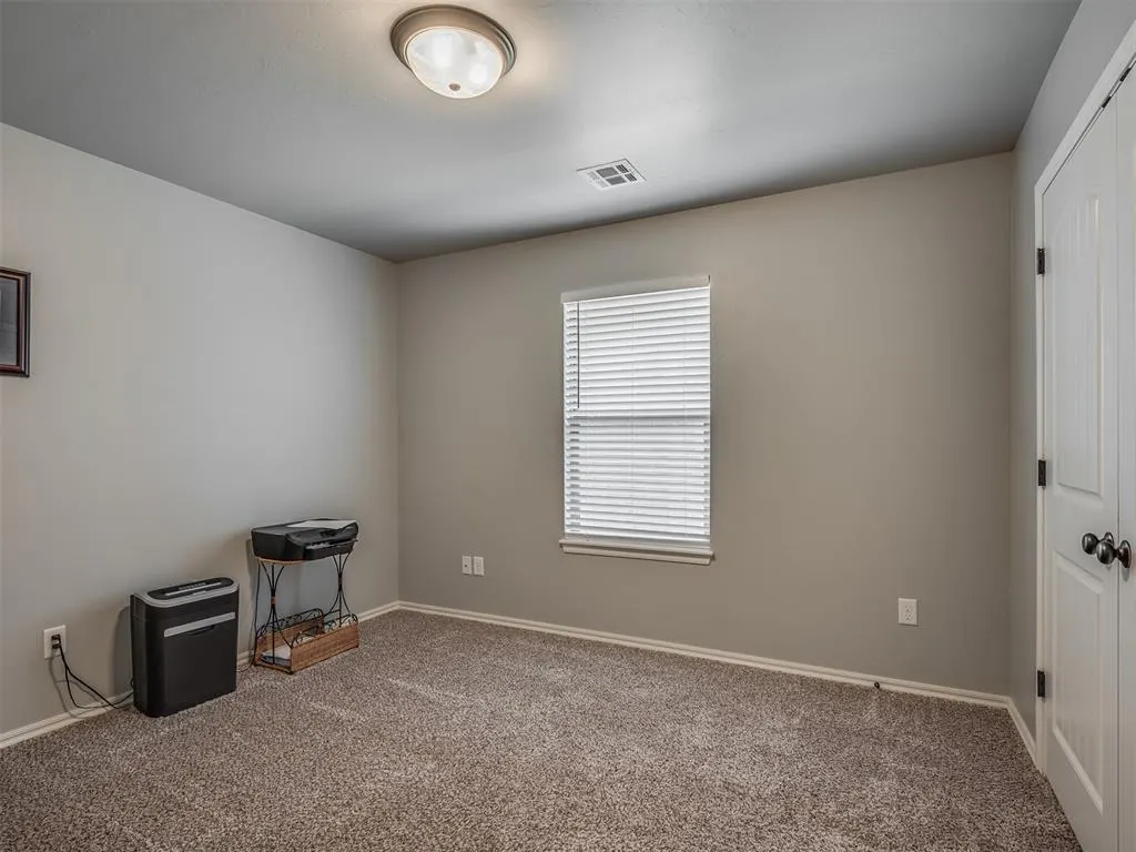Photo 31 — 9040 NW 142nd Street, Yukon, OK 73099