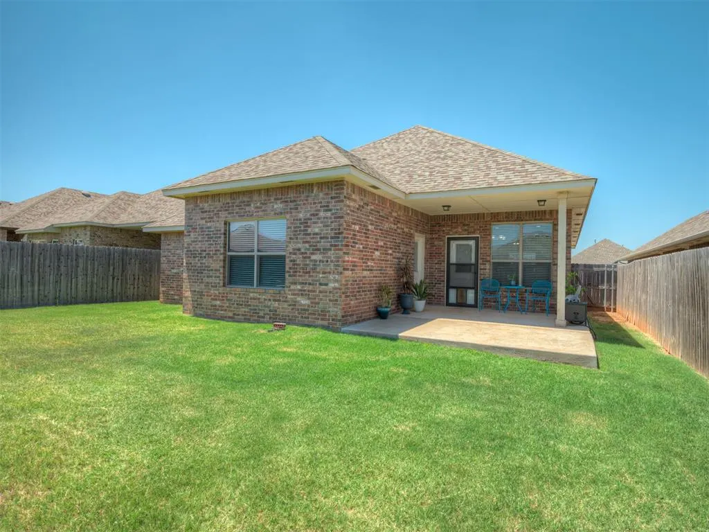 Photo 39 — 9040 NW 142nd Street, Yukon, OK 73099