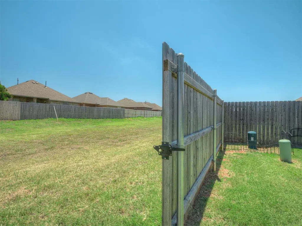 Photo 40 — 9040 NW 142nd Street, Yukon, OK 73099