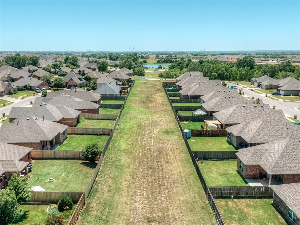Photo 47 — 9040 NW 142nd Street, Yukon, OK 73099