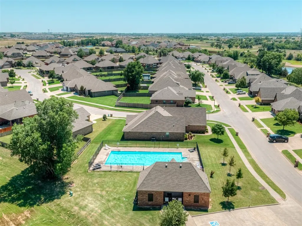 Photo 48 — 9040 NW 142nd Street, Yukon, OK 73099