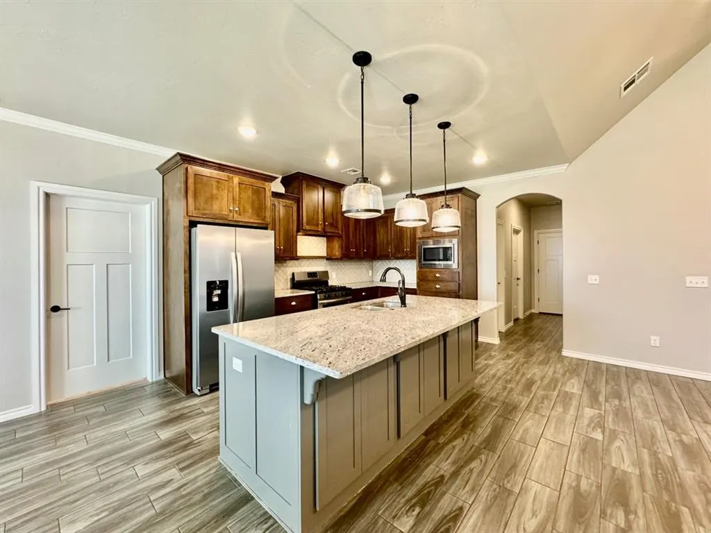 Photo 7 — 19601 Millstone Crossing Drive, Edmond, OK 73012