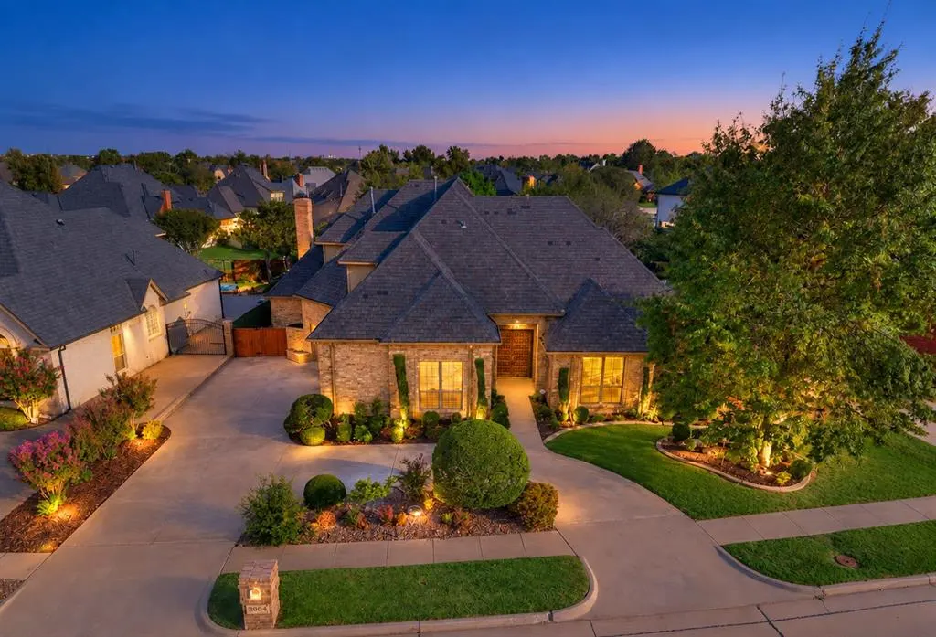 Front exterior — 2005 Brookhaven Boulevard, Norman, OK 73072