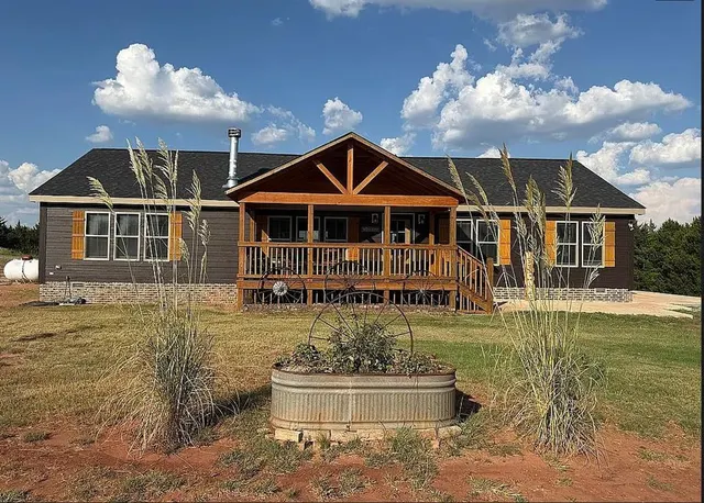 Photo 2 — 348100 E Country Drive, Cushing, OK 74023