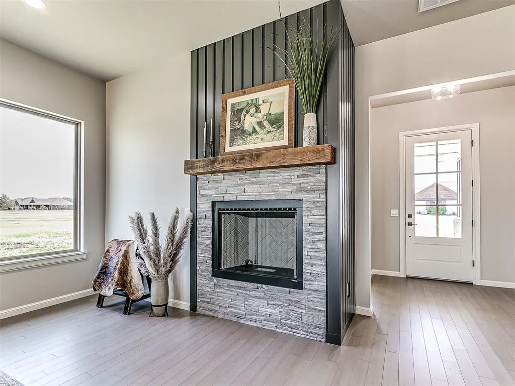 Photo 6 — 29771 Jade Street, Cashion, OK 73016