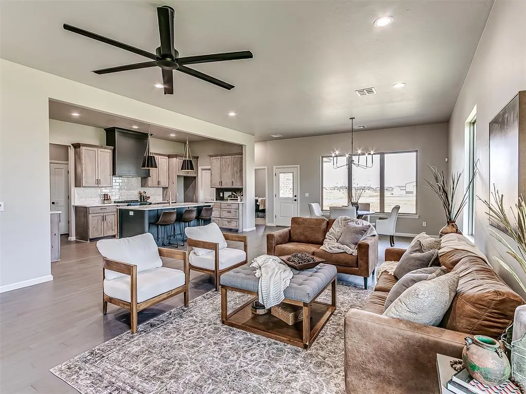 Photo 9 — 29771 Jade Street, Cashion, OK 73016
