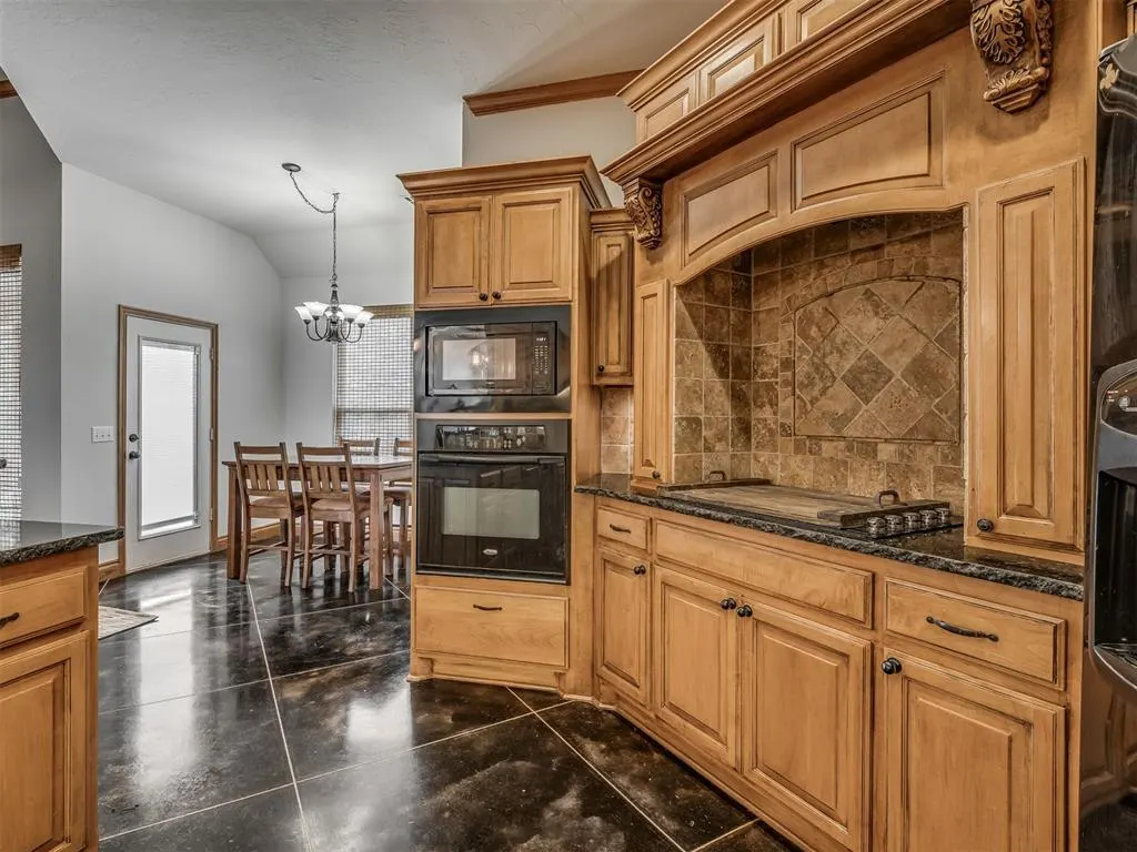 Photo 13 — 2805 NE Edmond Road, Piedmont, OK 73078