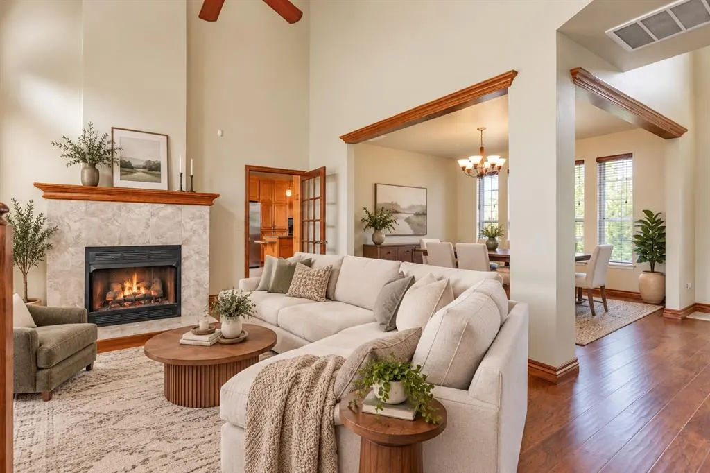 Photo 2 — 940 Lake Vista Road, Edmond, OK 73034