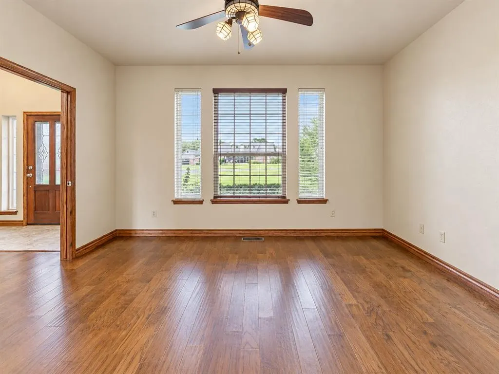Photo 17 — 940 Lake Vista Road, Edmond, OK 73034