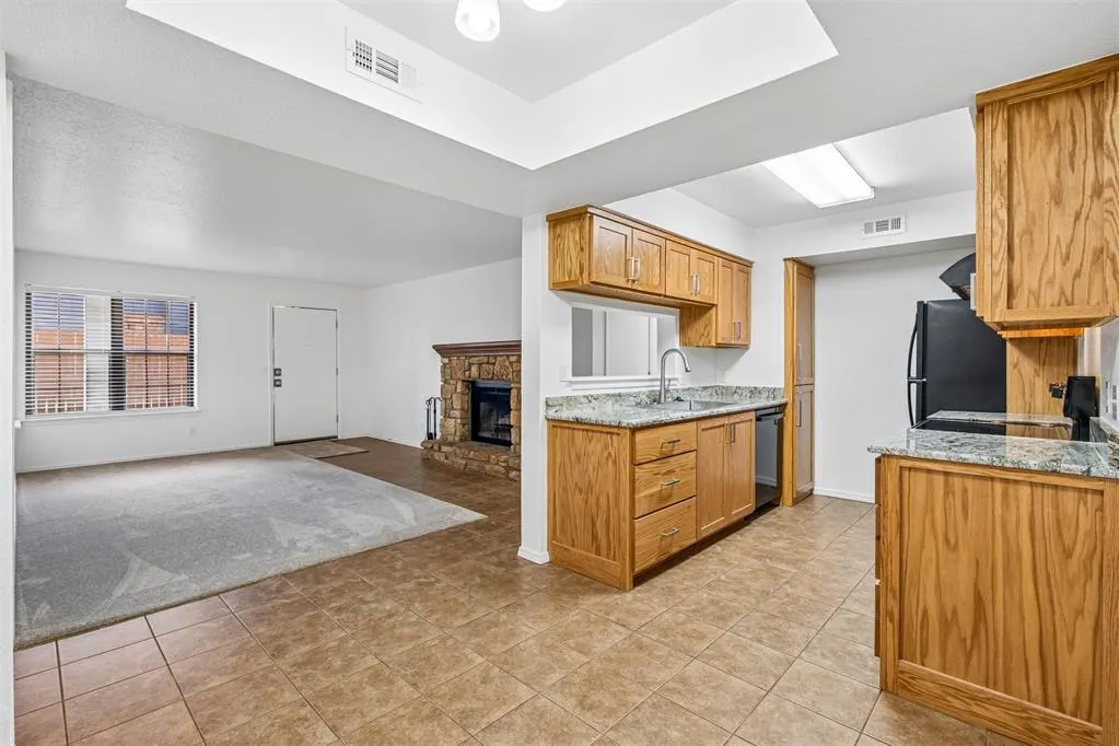 Front exterior — 14409 N Pennsylvania Avenue 11F, Oklahoma City, OK 73134