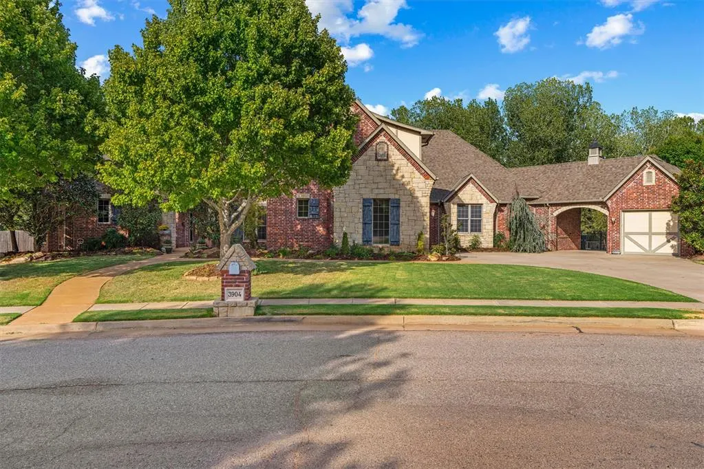 Photo 2 — 3904 Creek Bend Road, Edmond, OK 73003