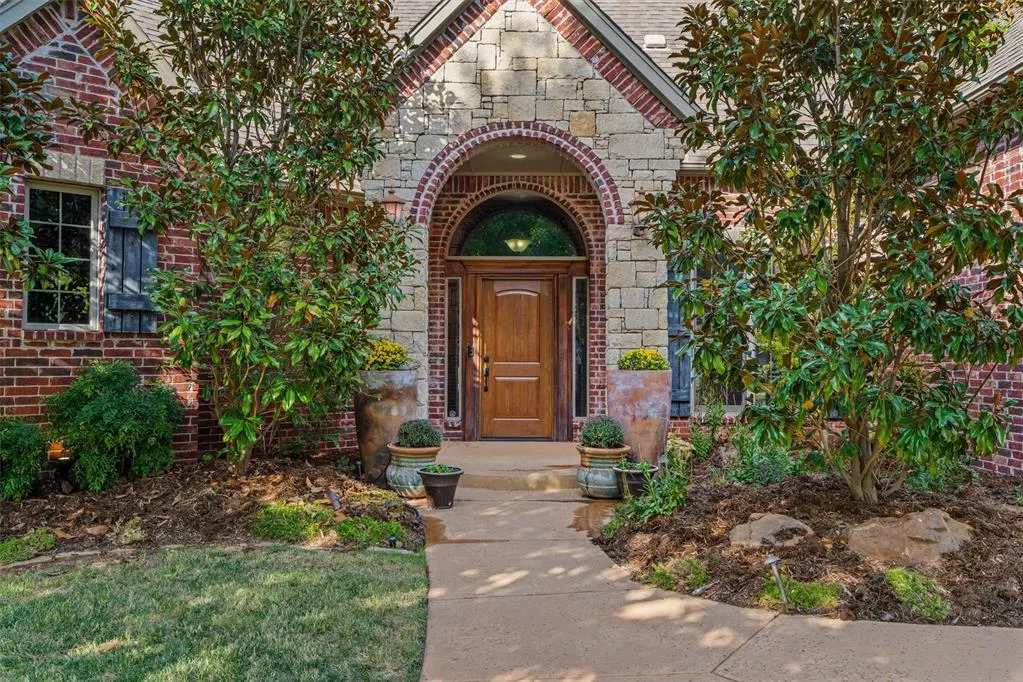 Photo 3 — 3904 Creek Bend Road, Edmond, OK 73003