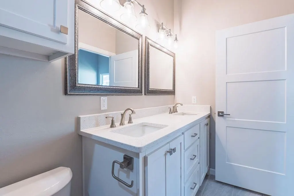 Photo 43 — 814 W Locust Street, Tecumseh, OK 74873