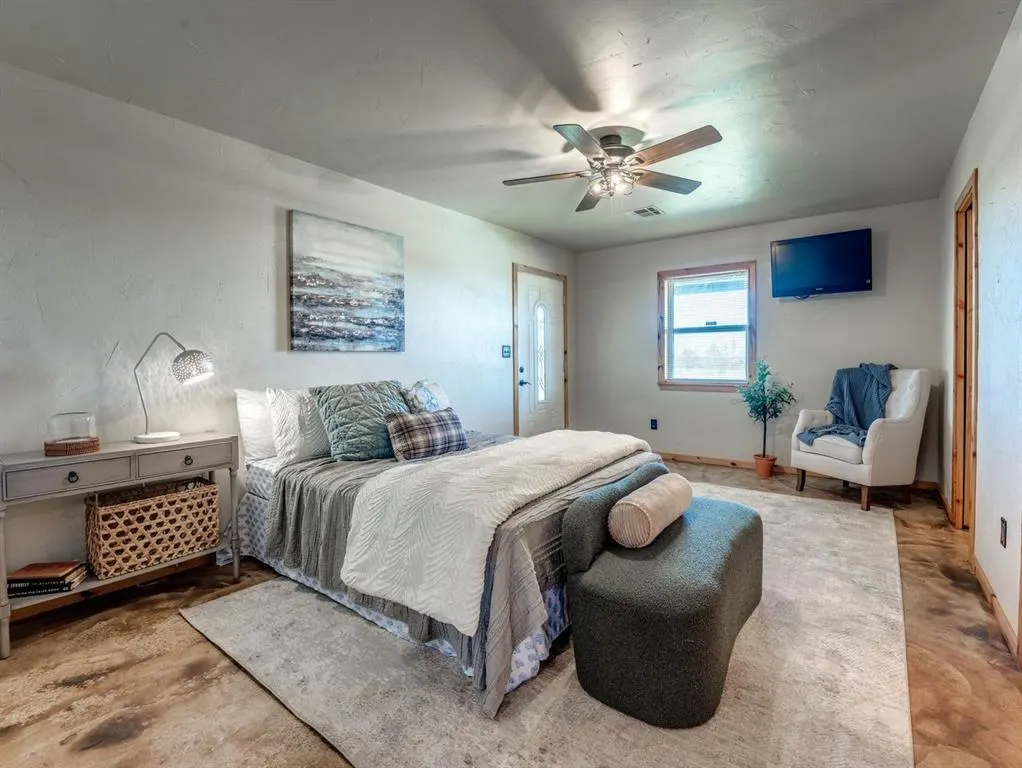 Photo 11 — 751 S Henney Road, Guthrie, OK 73044