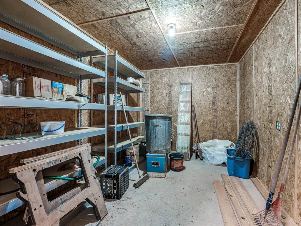 Photo 32 — 751 S Henney Road, Guthrie, OK 73044