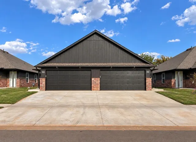 Photo 2 — 9118 McLendon Court, Yukon, OK 73099