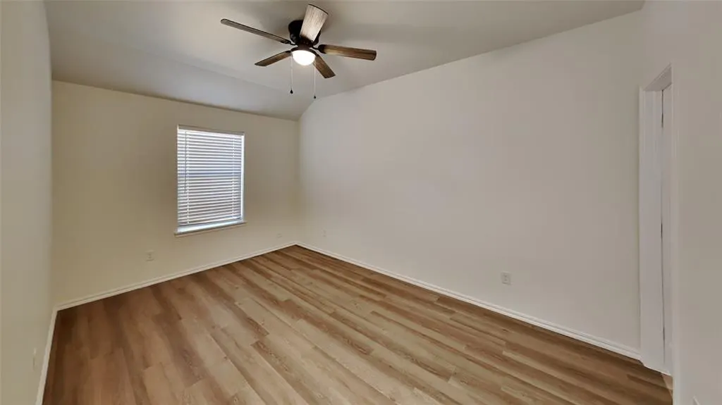Photo 7 — 9118 McLendon Court, Yukon, OK 73099
