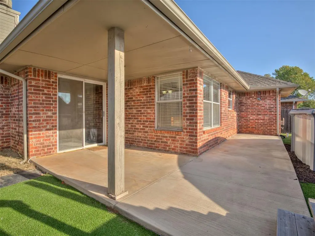 Photo 31 — 12276 SW 10th Street, Yukon, OK 73099
