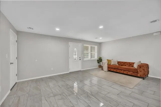 Photo 7 — 1209 Lawton, Oklahoma City, OK 73160