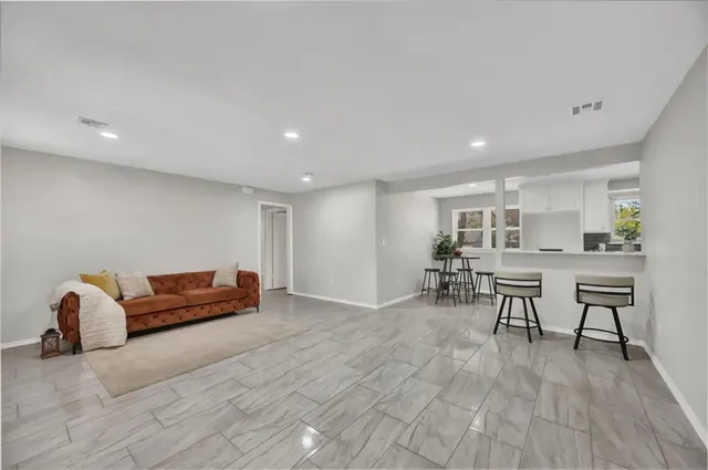 Photo 8 — 1209 Lawton, Oklahoma City, OK 73160