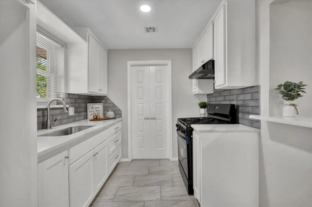 Photo 11 — 1209 Lawton, Oklahoma City, OK 73160